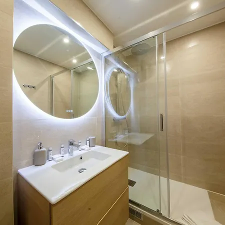 Superb Trocadero Eiffel Tower Párizs