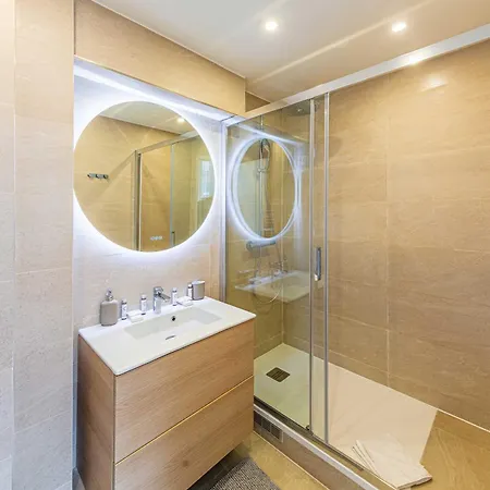 Superb Trocadero Eiffel Tower Párizs