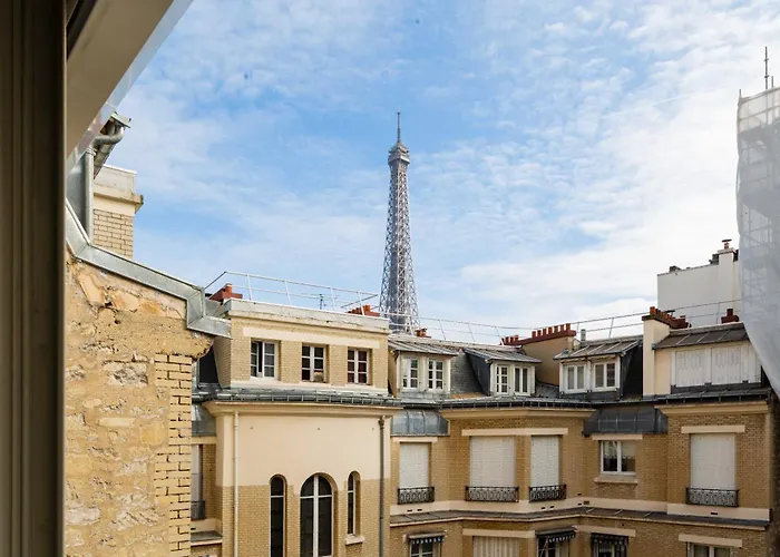 Superb Trocadero Eiffel Tower